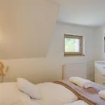 Znamirowickachata Sauna Jacuzzi * Znamirowice