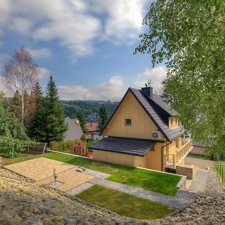 Znamirowickachata Sauna Jacuzzi Willa
