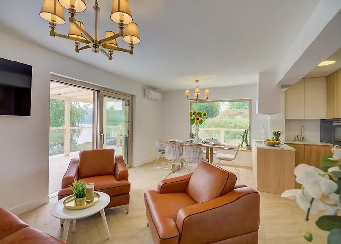 Znamirowickachata Sauna Jacuzzi Znamirowice