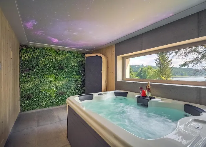 Znamirowickachata Sauna Jacuzzi Znamirowice