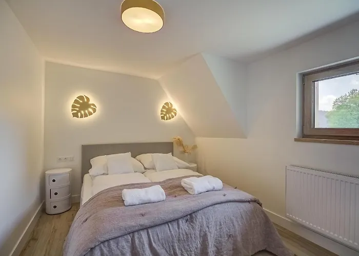 Znamirowickachata Sauna Jacuzzi Villa