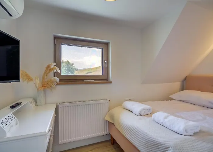 Znamirowickachata Sauna Jacuzzi Znamirowice