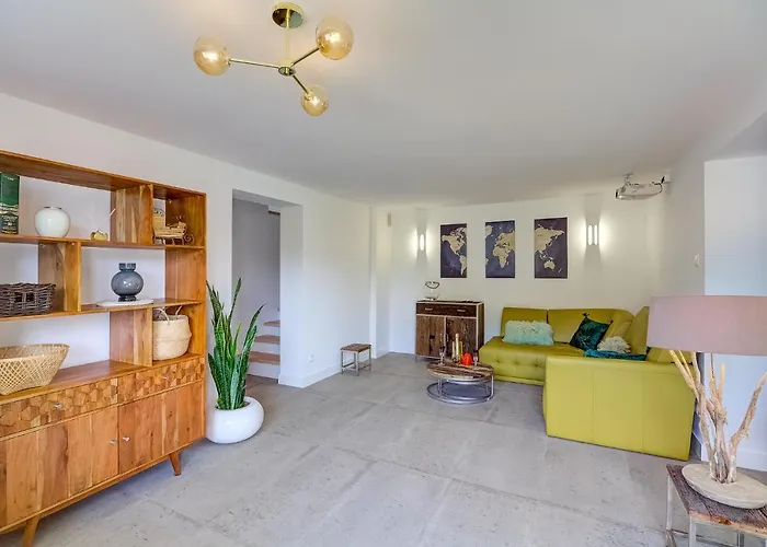 Znamirowickachata Sauna Jacuzzi Znamirowice