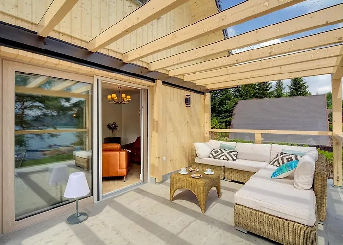 Villa Znamirowickachata Sauna Jacuzzi